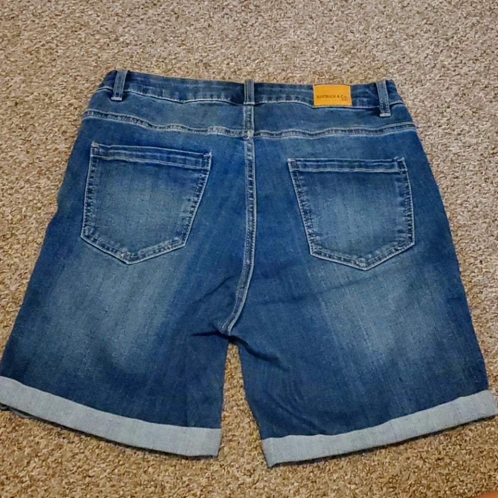 Jean Shorts - Picture 2 of 2